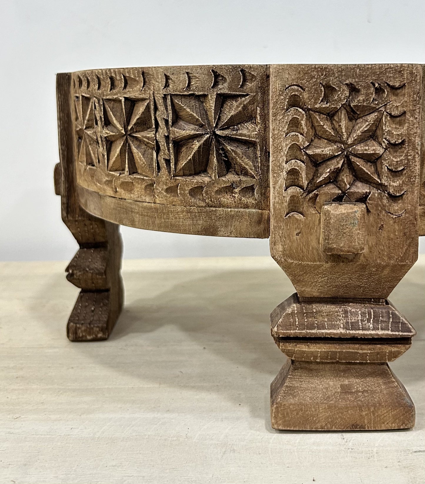 wooden carved décor chakki