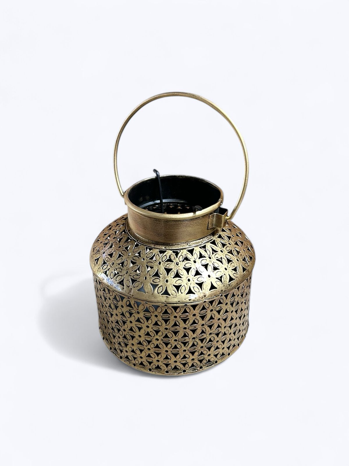 iron t-light candle holder