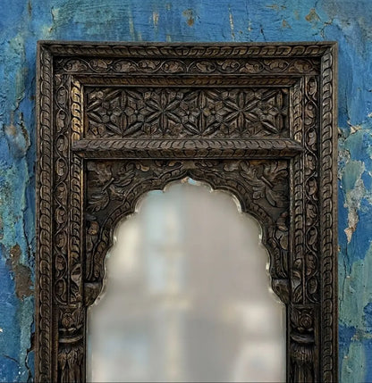The Heritage Arch: Vintage-Style Distress Black Wooden Jharokha